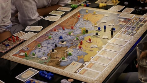 Giochi di carta: le stampe dell’Istituto Centrale per il Patrimonio Immateriale. Trasmettere la memoria attraverso la digitalizzazione.