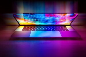 Opera Totale e reincanto tecnologico