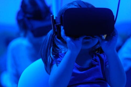 Nuovi strumenti per la creatività: Virtual, Augmented, Mixed reality and immersivity